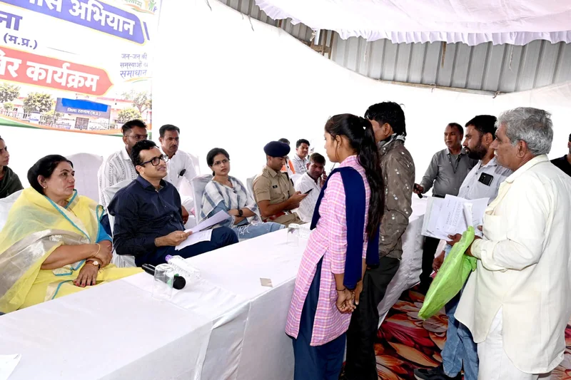 पेयजल संरक्षण के लिए कम पानी वाली फसलें लगाएं, जल संरक्षण में सभी की सामूहिक भागीदारी जरूरी: कलेक्टर श्री…