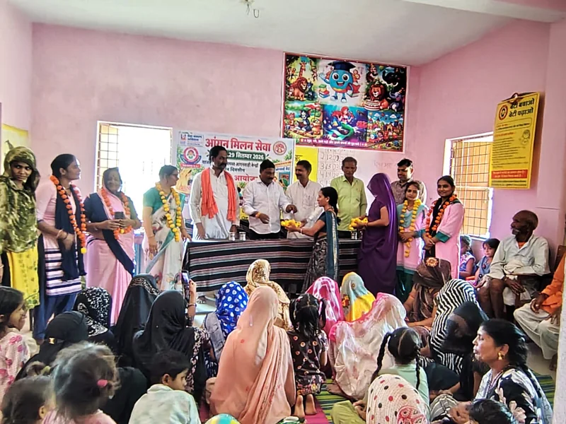 आंगनवाड़ी केन्द्रों पर तीसरे दिन "आंगन मिलन सेवा" के तहत विविध कार्यक्रम आयोजित