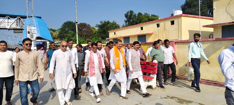 प्रभारी मंत्री का उमरिया पहुंचने पर हुआ आत्मीय स्वागत